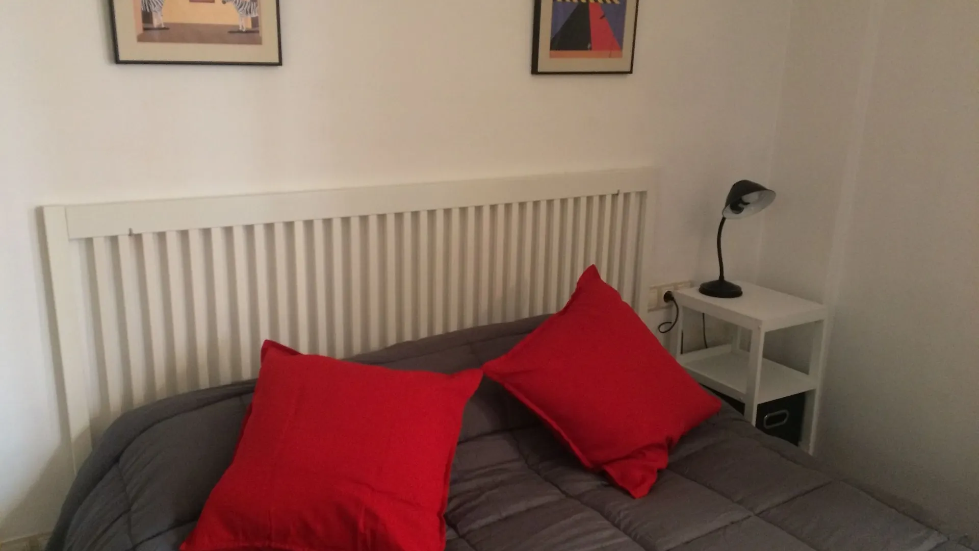 Loft Barri Vell Girona 2D Apartment Spain